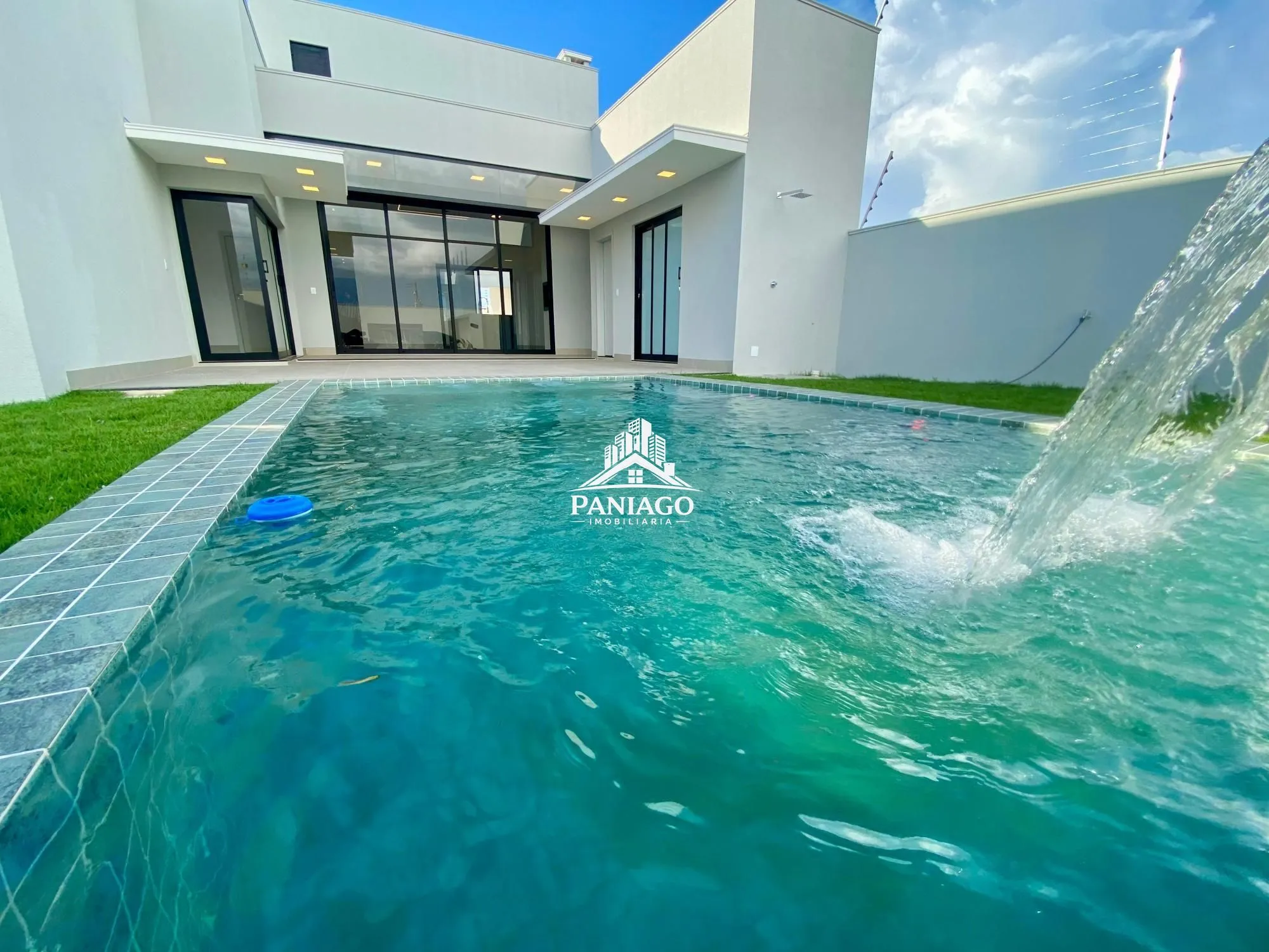Imagem Casa 3 suítes (1 master), piscina c/ hidro, Residencial Recanto Suíço, Sinop-MT
