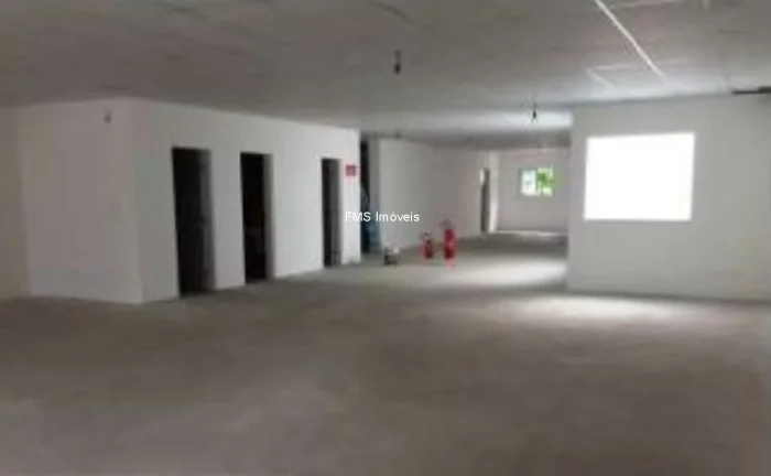 Imagem Prédio comercial com 637m² em Santana!