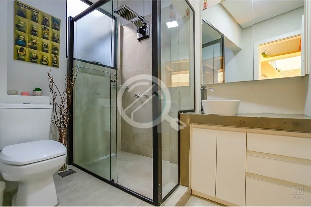 Imagem Apartamento Reformado à Venda no Centro de Rio Grande do Sul Descubra o charme de um apartamento re...