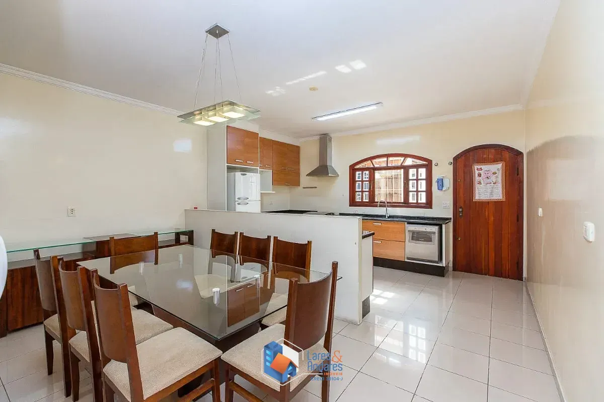 Imagem Casa para venda em Jardim Aeroporto com 2 quartos, sendo 2 suítes, 136m²