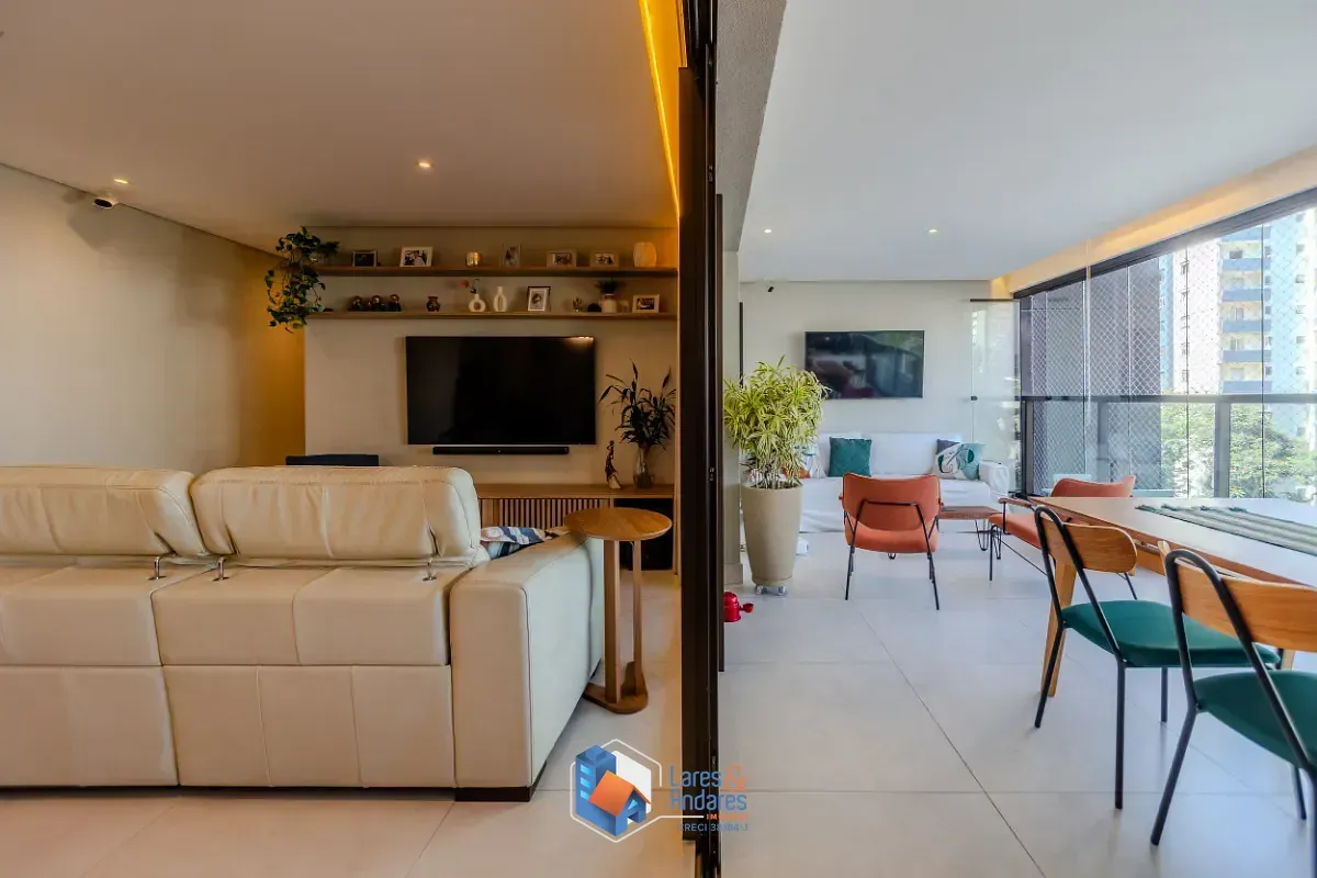 Imagem Apartamento para venda em Aclimação com 4 quartos, sendo 3 suítes, 159m²