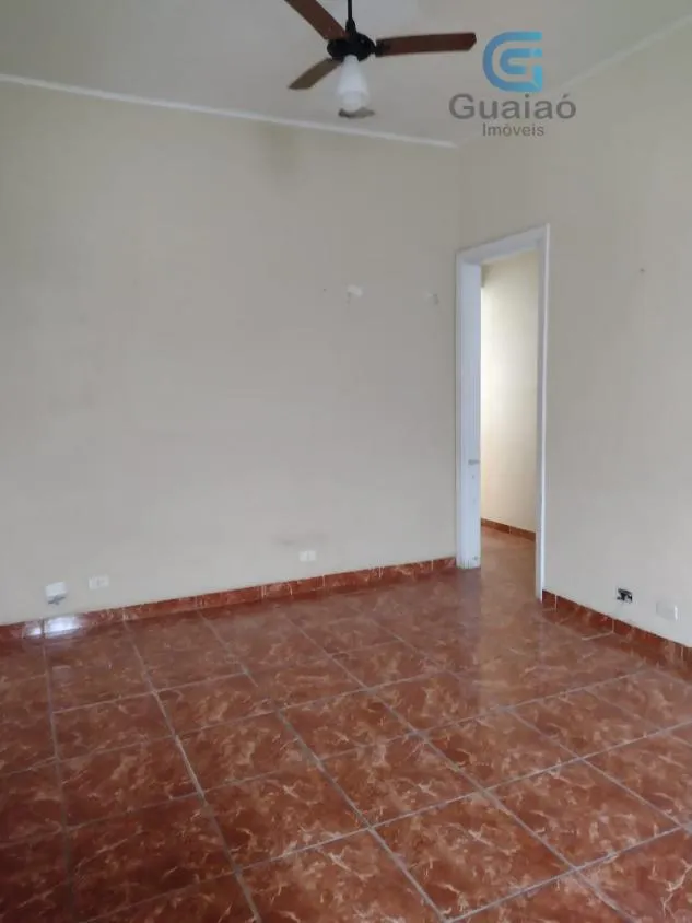 Imagem Alugo sobrado com 05 dormitórios no Gonzaga em Santos