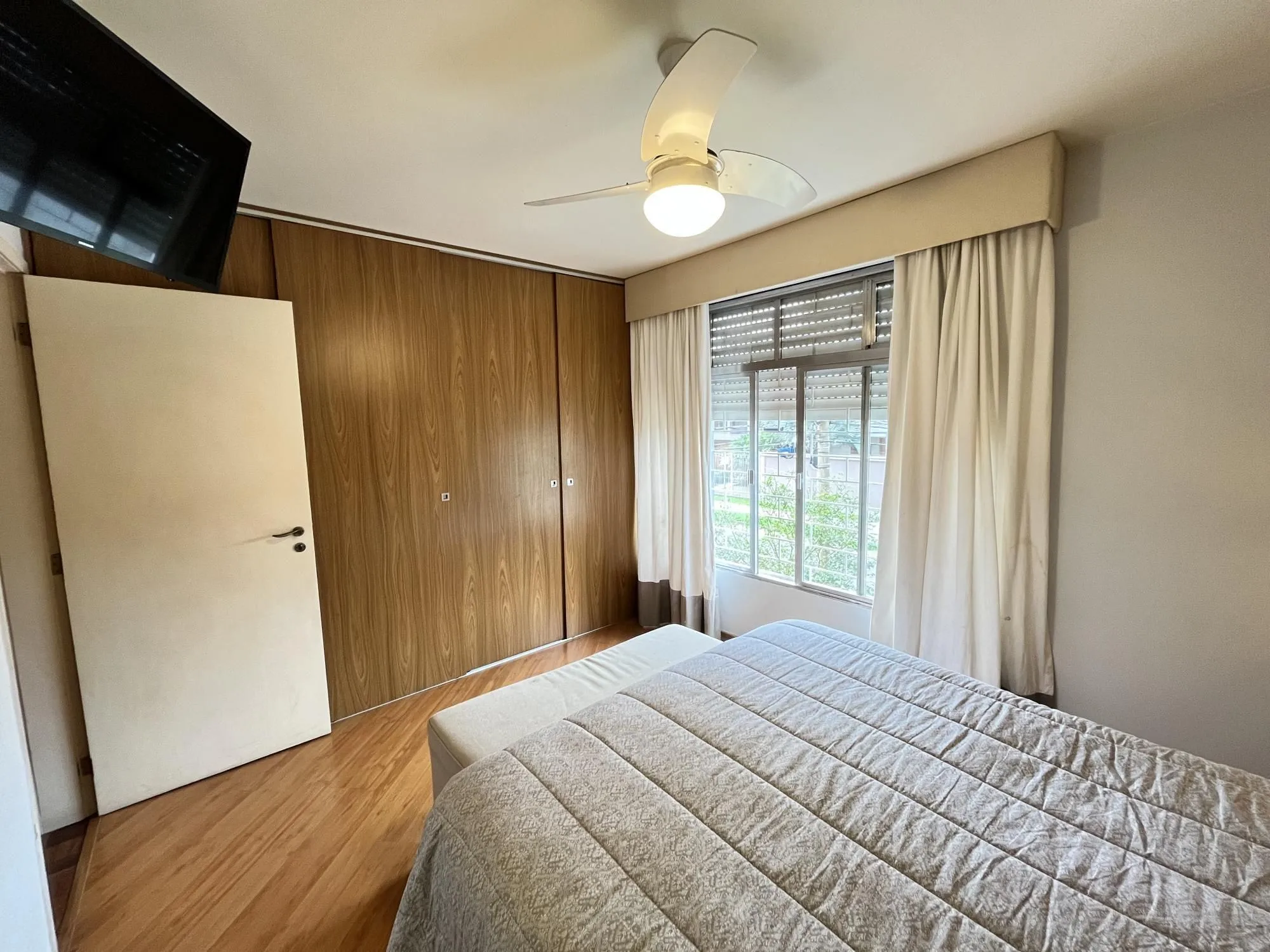 Imagem Apartamento de 2 quartos, suíte e 2 vagas de garagem no bairro Jardim Botânico.