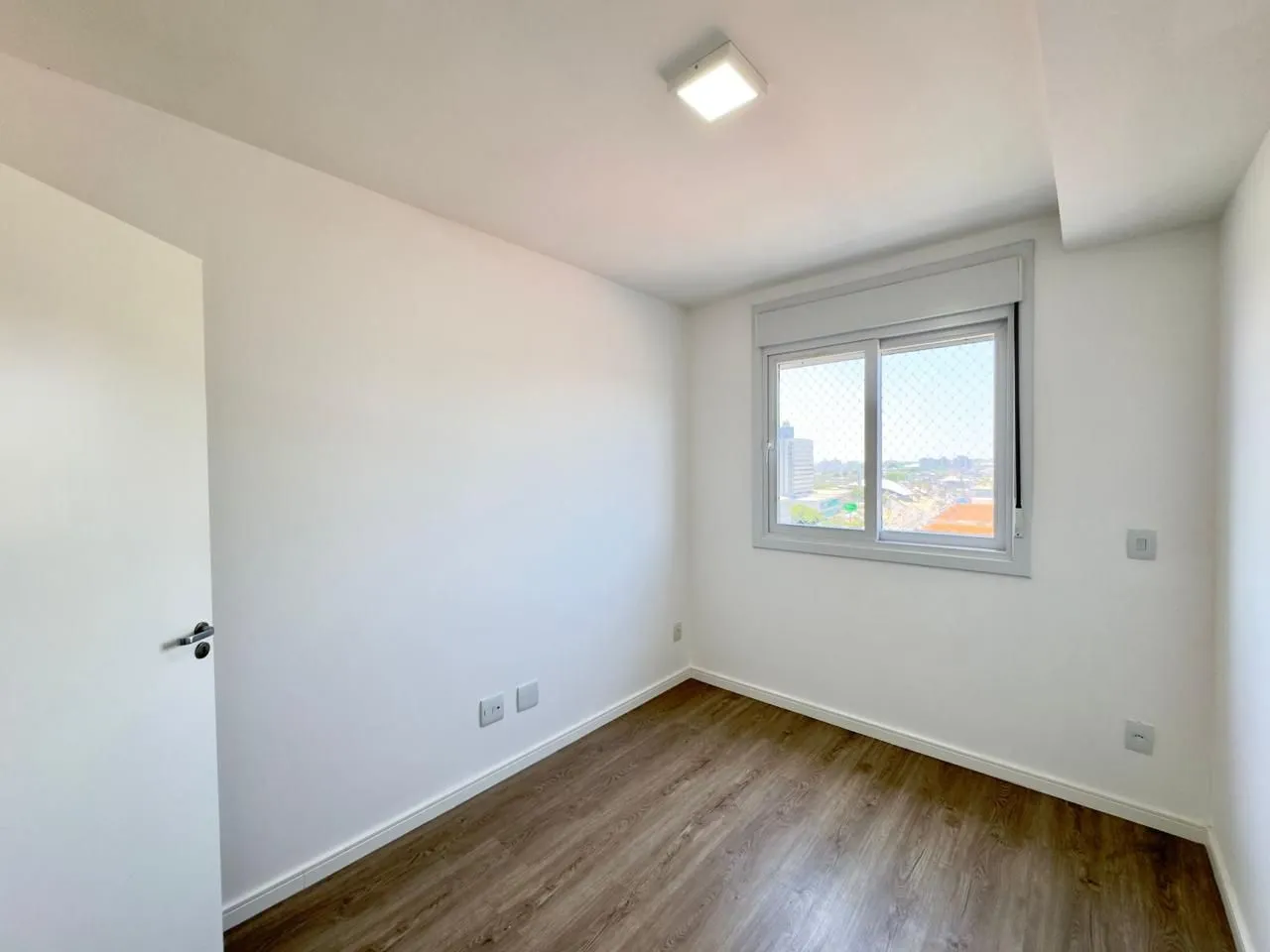 Imagem Apartamento à venda em Porto Alegre, Vila Ipiranga, com 2 quartos, 68m2