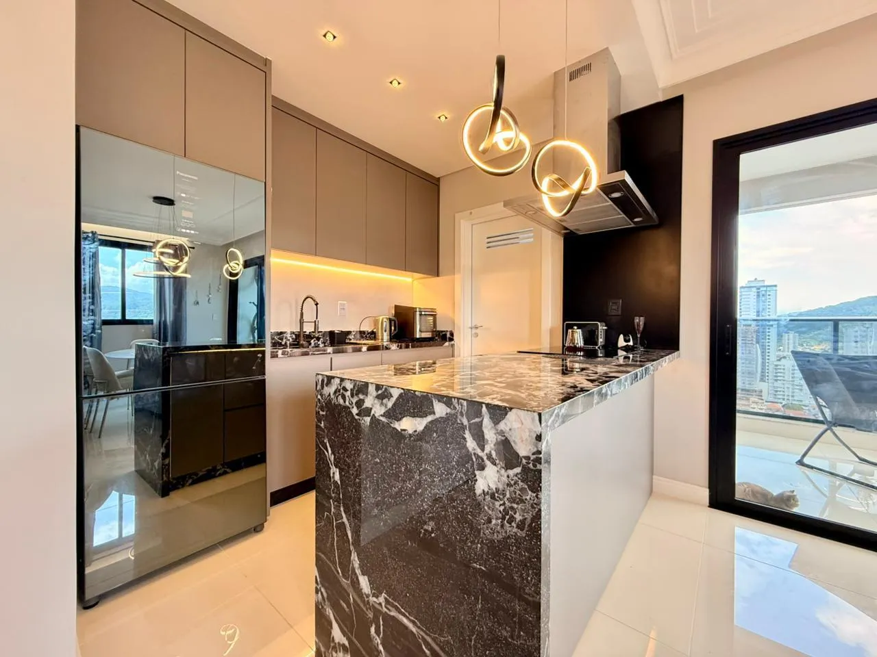 Imagem Apartamento com vista para o mar à venda com 120m2 por R$ 3.000.000,00
