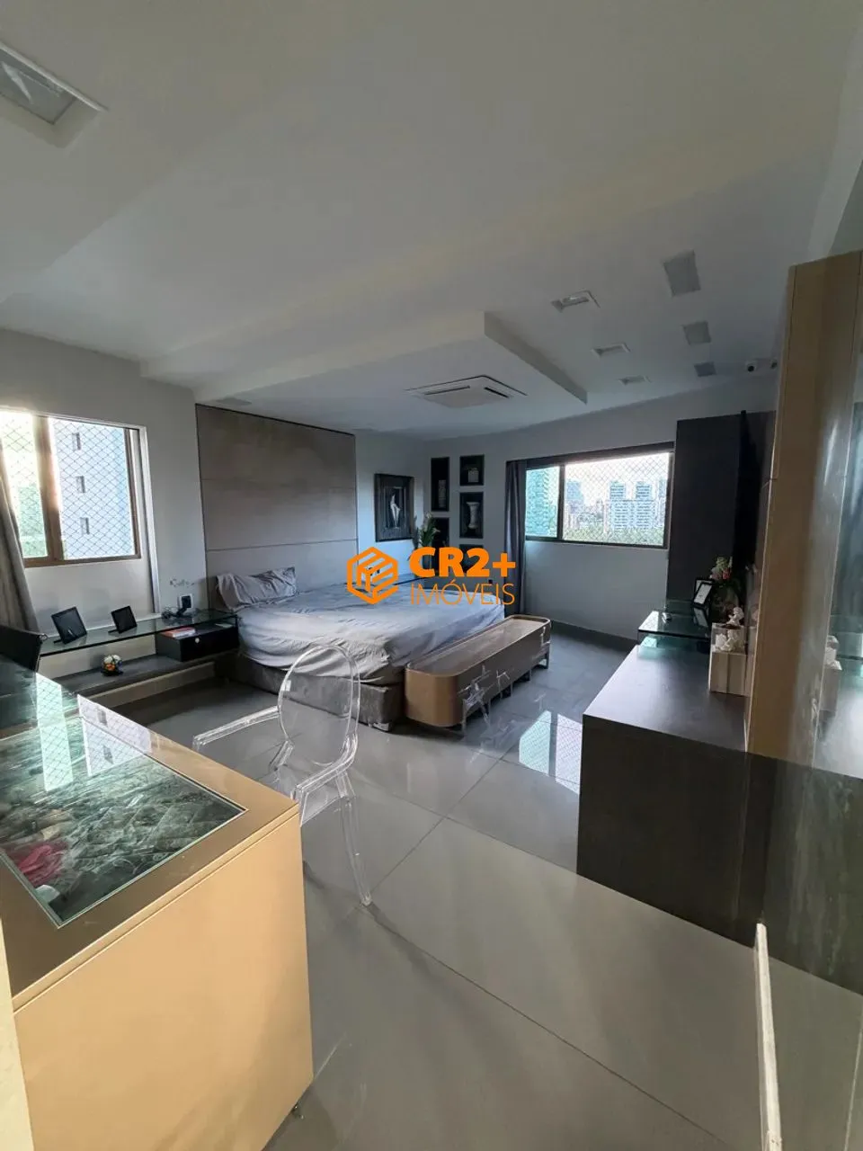 Imagem APARTAMENTO DE ALTO PADRÃO À VENDA - 220 m², 4 SUÍTES E 3 VAGAS - TORRE, RECIFE/