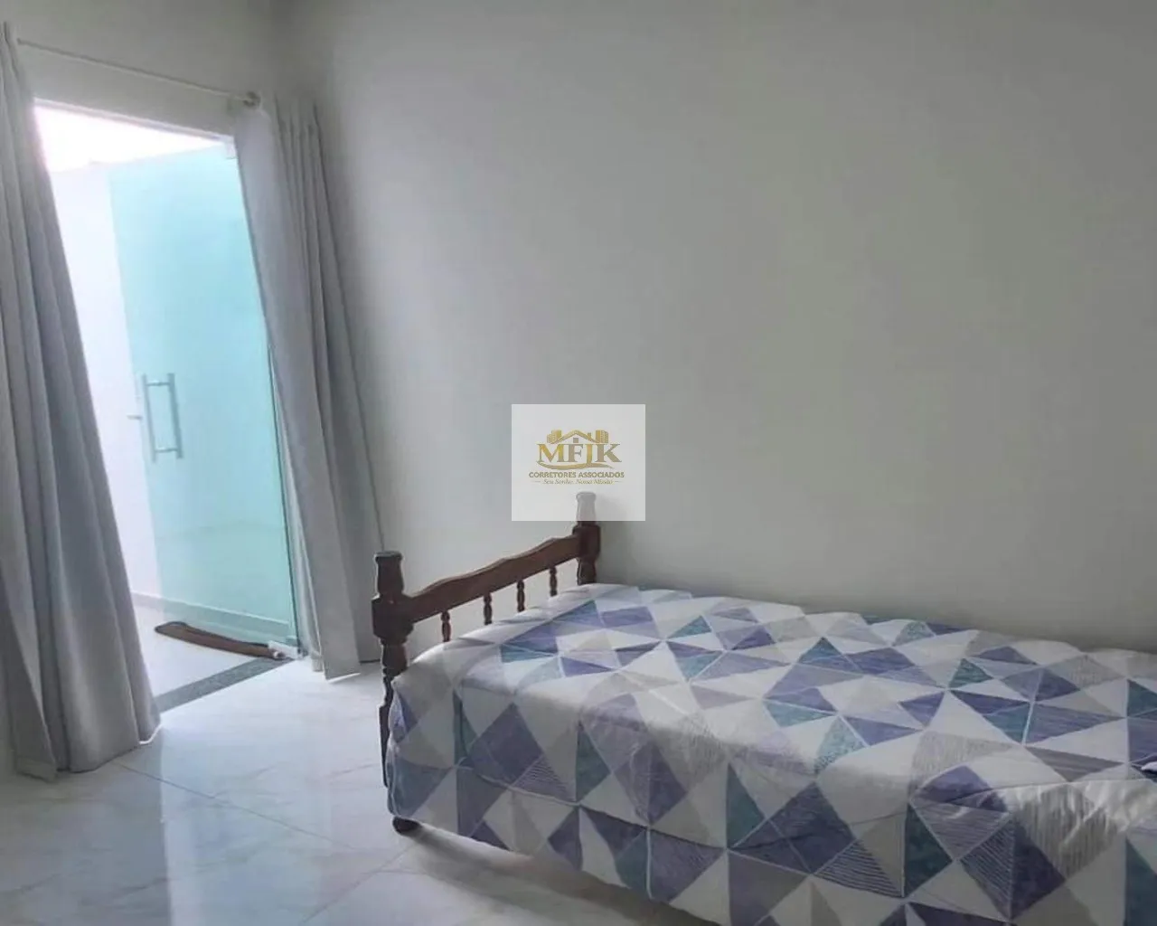 Imagem Casa com 94m² e 3 quartos à venda em Pontal do Sul