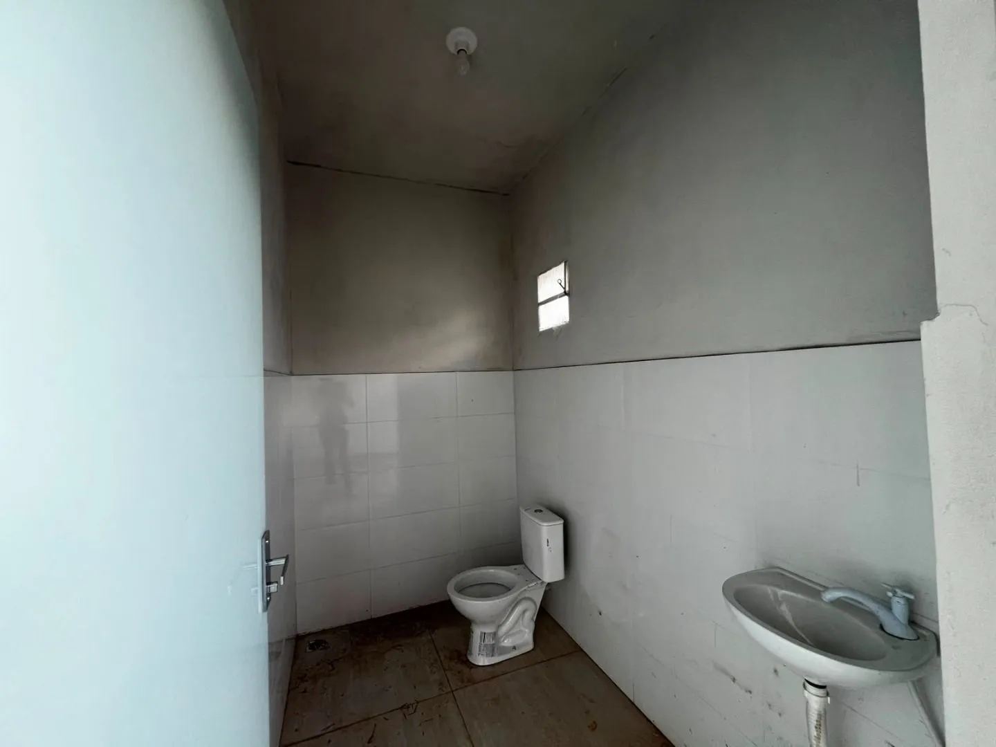 Imagem Galpão para alugar, 768 m² por R$ 6.500,00/mês - Planalto - Patos de Minas/MG