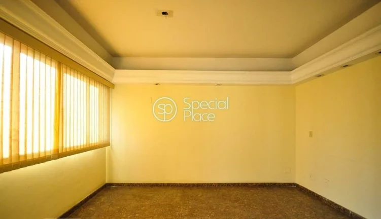 Imagem Amplo apartamento à venda com 6 quartos, sendo 3 suítes, e 6 banheiros no total. Este apartamento ...