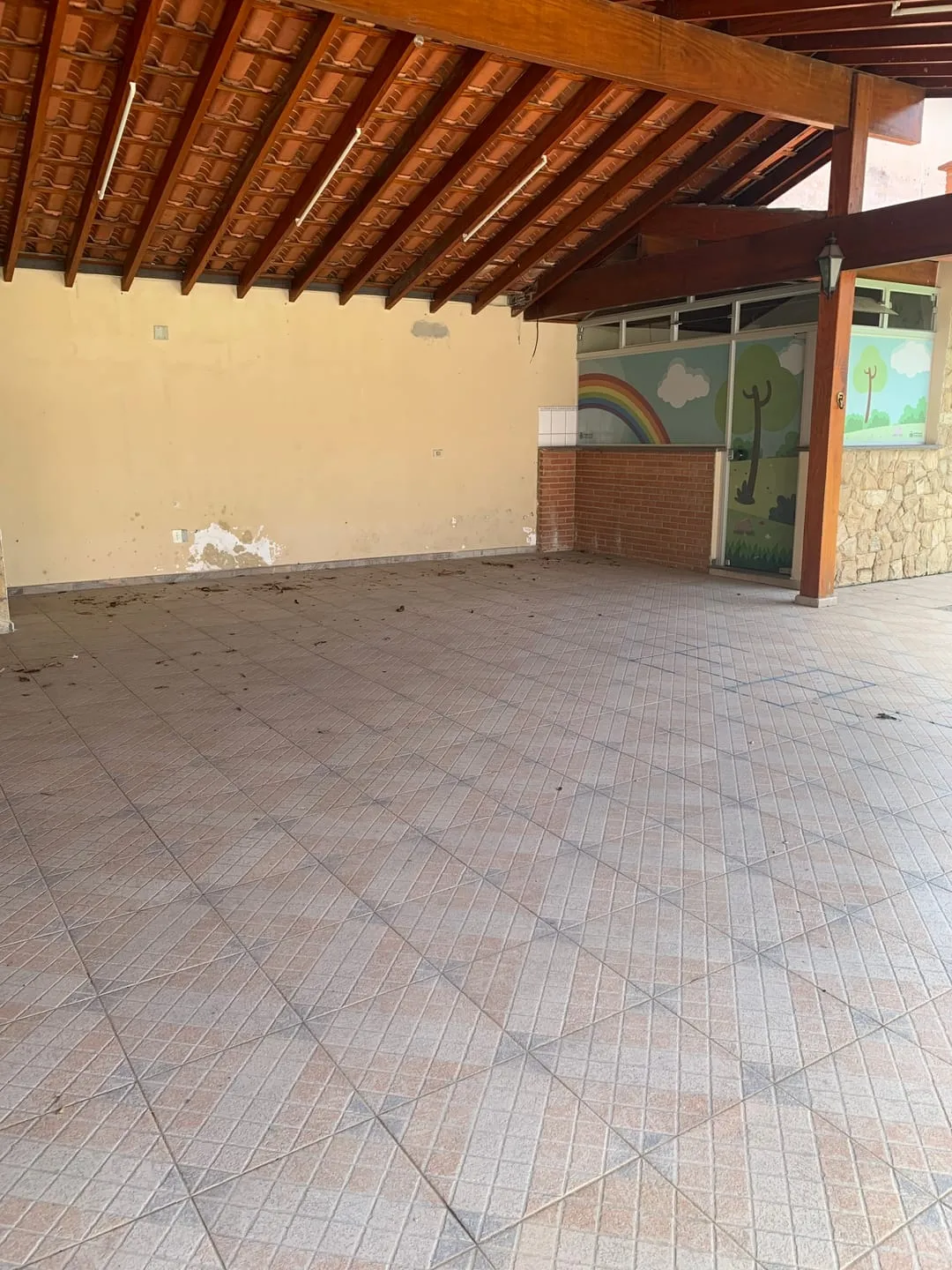 Imagem Amplo Imóvel Comercial à Venda e Locação no São Benedito - Ideal para Consultórios, Escritórios e Mais!