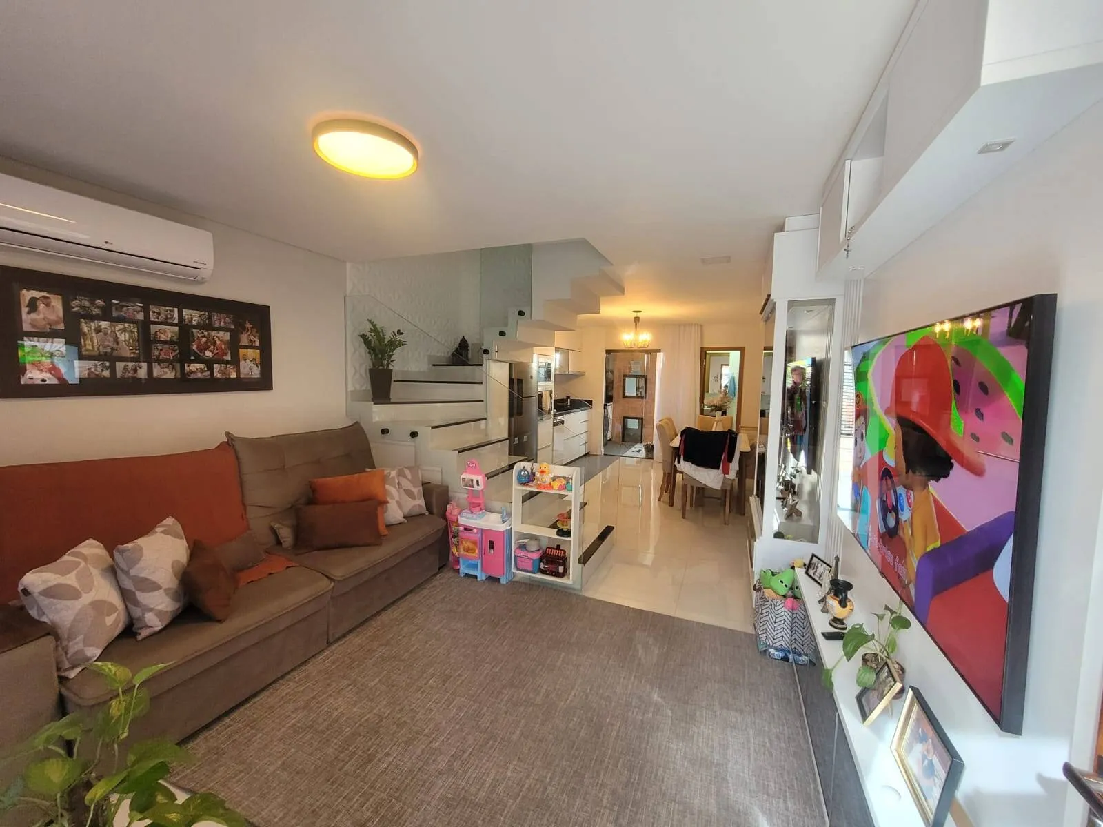 Foto do imóvel CASA MODERNA À VENDA | BAIRRO SÃO MARCOS - JOINVILLE/SC