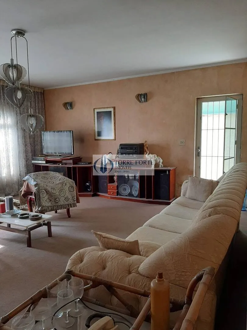 Imagem Bela casa 3dormitórios 2 banheiros e 4 vagas na Vila Formosa