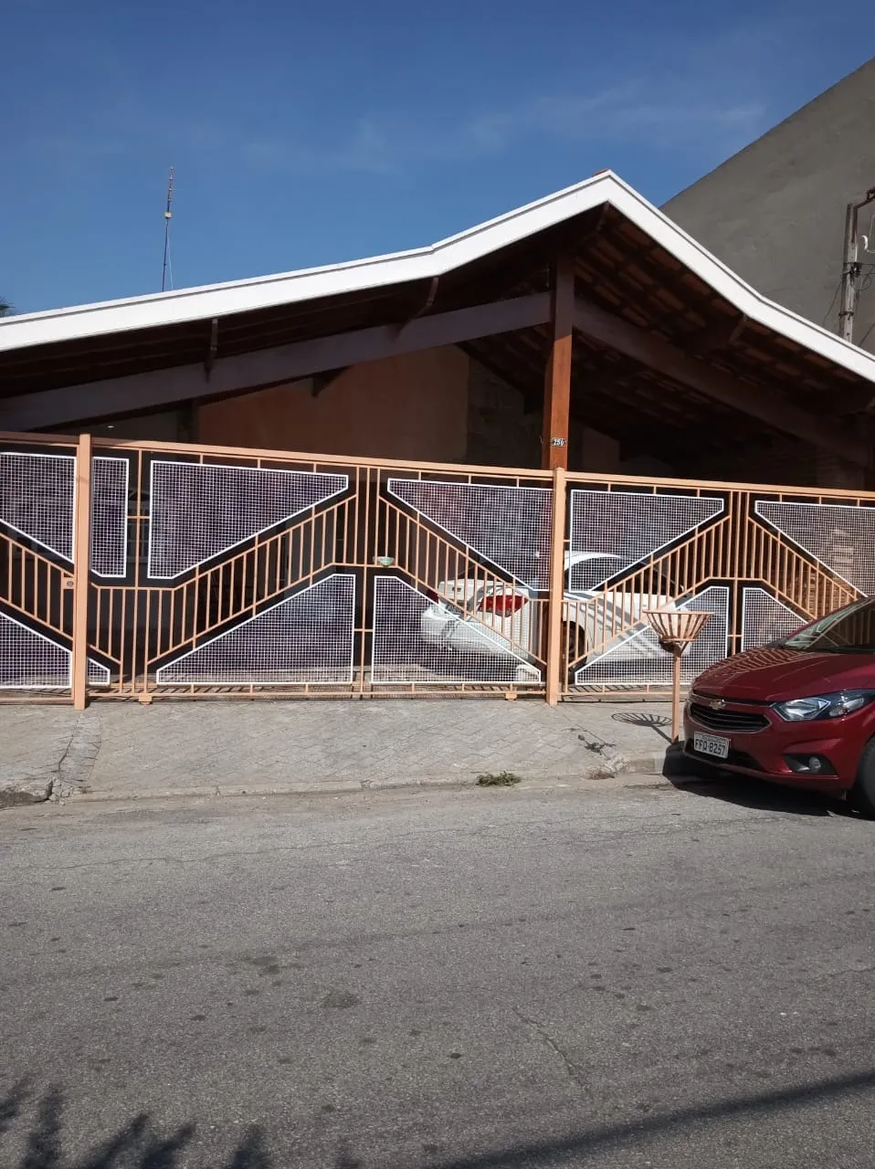 Foto do imóvel Casa à venda 2 Quartos, 2 Vagas, 270M², Maria Áurea, Pindamonhangaba - SP