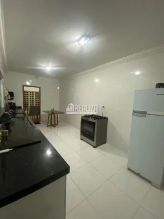 Imagem Casa à venda em Uberaba: 3 dormitórios, móveis planejados e mais!