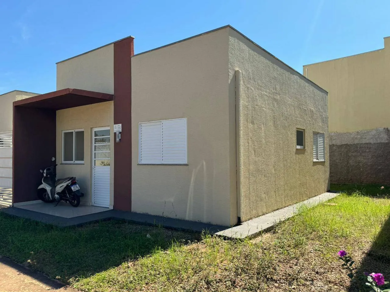 Foto do imóvel CASA 2 CONDOMÍNIO HAWAII - REGIÃO DA AVENIDA DAS TORRES em Rua Fernando Bazan