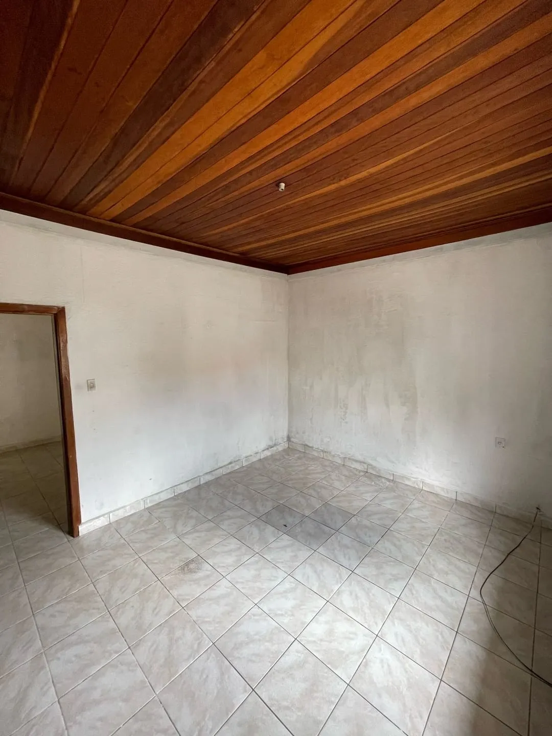 Imagem Casa à venda 2 Quartos, 1 Vaga, 300M², Água Preta, Pindamonhangaba - SP