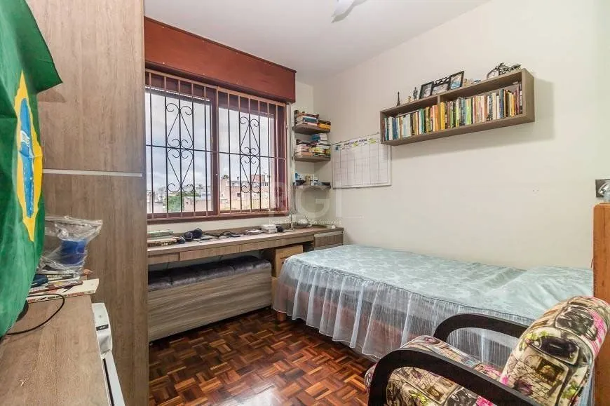 Imagem Apartamento 100m² no bairro Farroupilha - semi mobiliado, 3 dormitórios, 1 suíte e 1 vaga