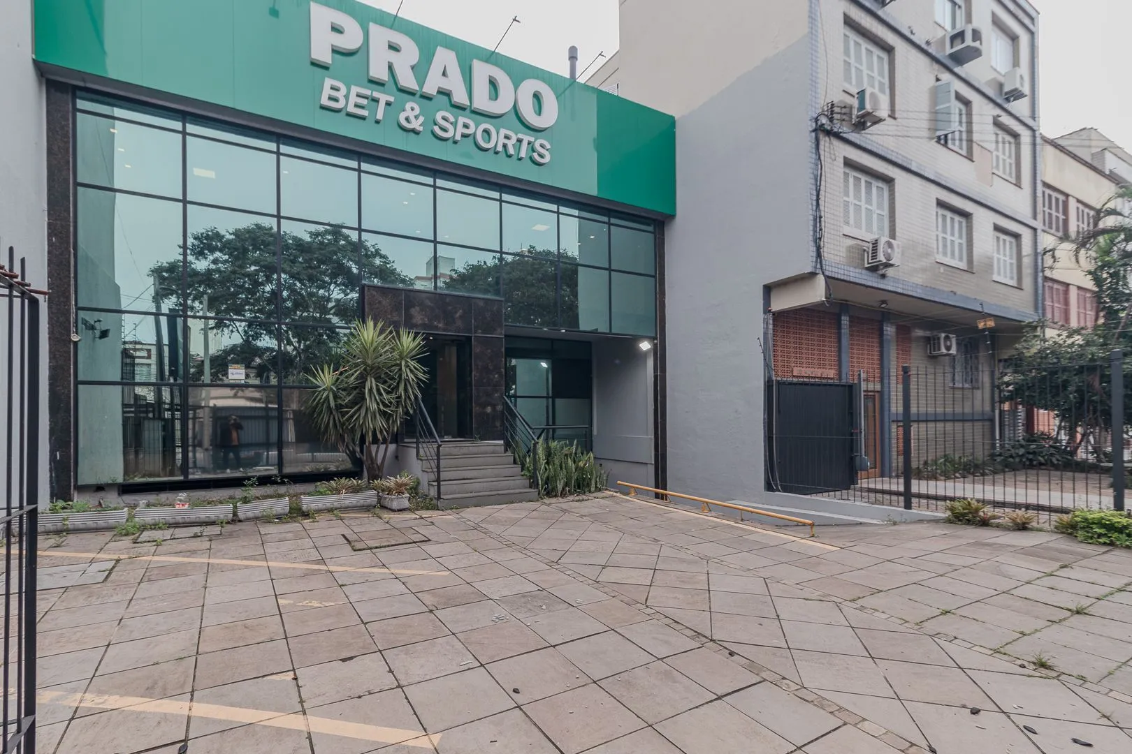 Imagem PRÉDIO COMERCIAL À VENDA | LOCALIZAÇÃO ESTRATÉGICA EM PORTO ALEGRE