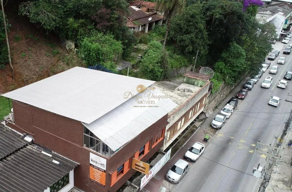 Imagem Sobrado para Venda em Teresópolis / RJ no bairro Vale do Paraíso