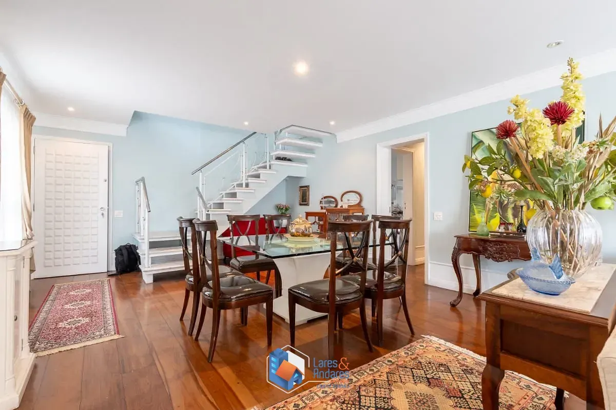 Imagem Duplex para venda em Indianópolis com 5 quartos, sendo 3 suítes, 288m²
