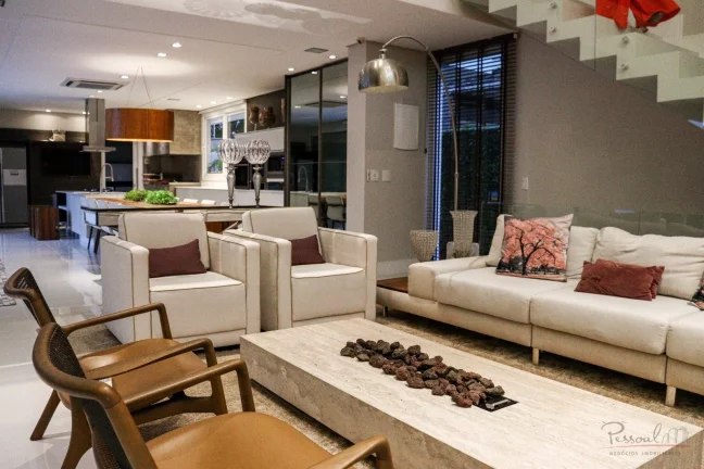 Imagem Casa impecável em todos os sentidos! Integração é a palavra de ordem nesse projeto maravilhoso a...