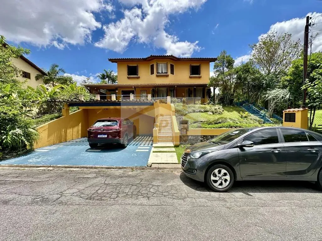 Imagem Rústica, avarandada, Mista alvenaria e madeira de lei, 3 dorms/1ste, gourmet, lareira!