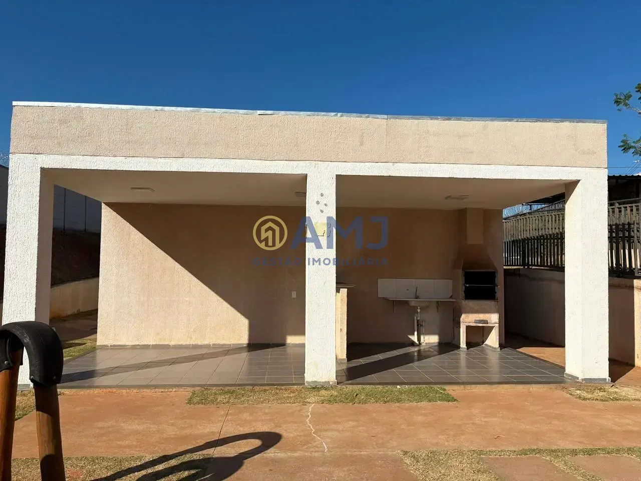 Imagem Apartamento Disponível para Venda e Locação - Condomínio Vila Cerrado II