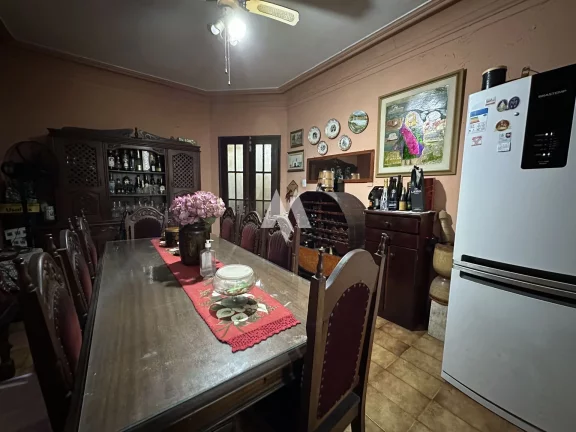 Imagem Casa com 4 quartos e 6 banheiros à Venda, 347 m² por R$ 1.100.000