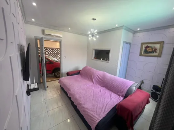 Imagem Espaçosa Casa com Edícula 3 Quartos no Maracanã, Praia Grande