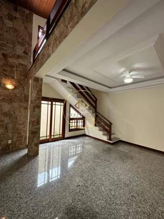 Imagem Casa 4 dormitórios ( 2 suítes) com edícula em Caçapava.