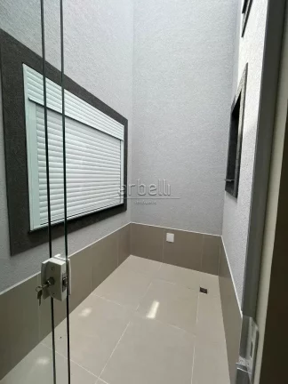 Imagem Sobrado com 165 metros quadrados, com 3 dormitórios sendo 1 suíte com varanda, 3 banheiros, 1 lava...