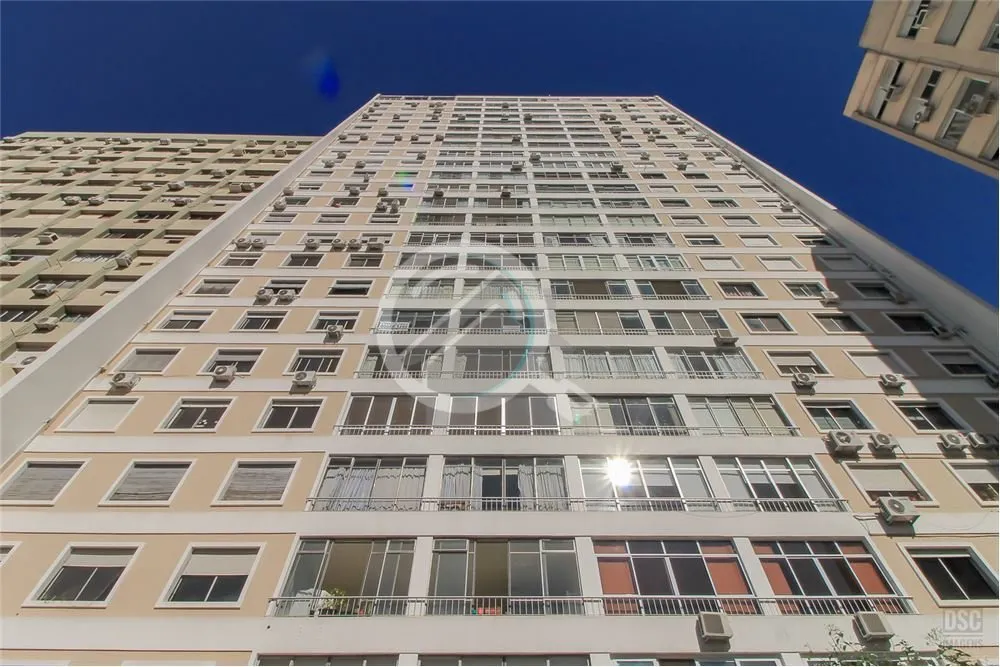 Imagem APARTAMENTO CENTRO HISTÓRICO , 4DORMITÓRIOS COM VAGA DE GARAGEM! Dificilmente quem é de Porto Ale...