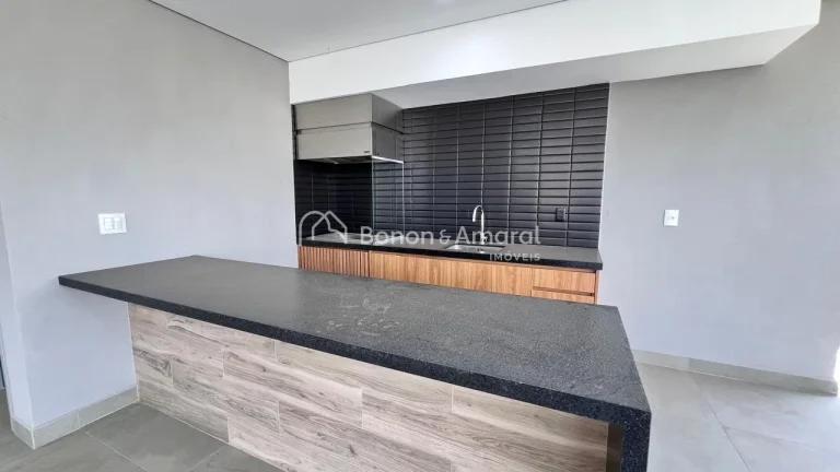 Imagem Área Construída: 220 m²
Terreno: 300 m²
Andar Térreo:

Suítes: 3 suítes, sendo 2 com armário...