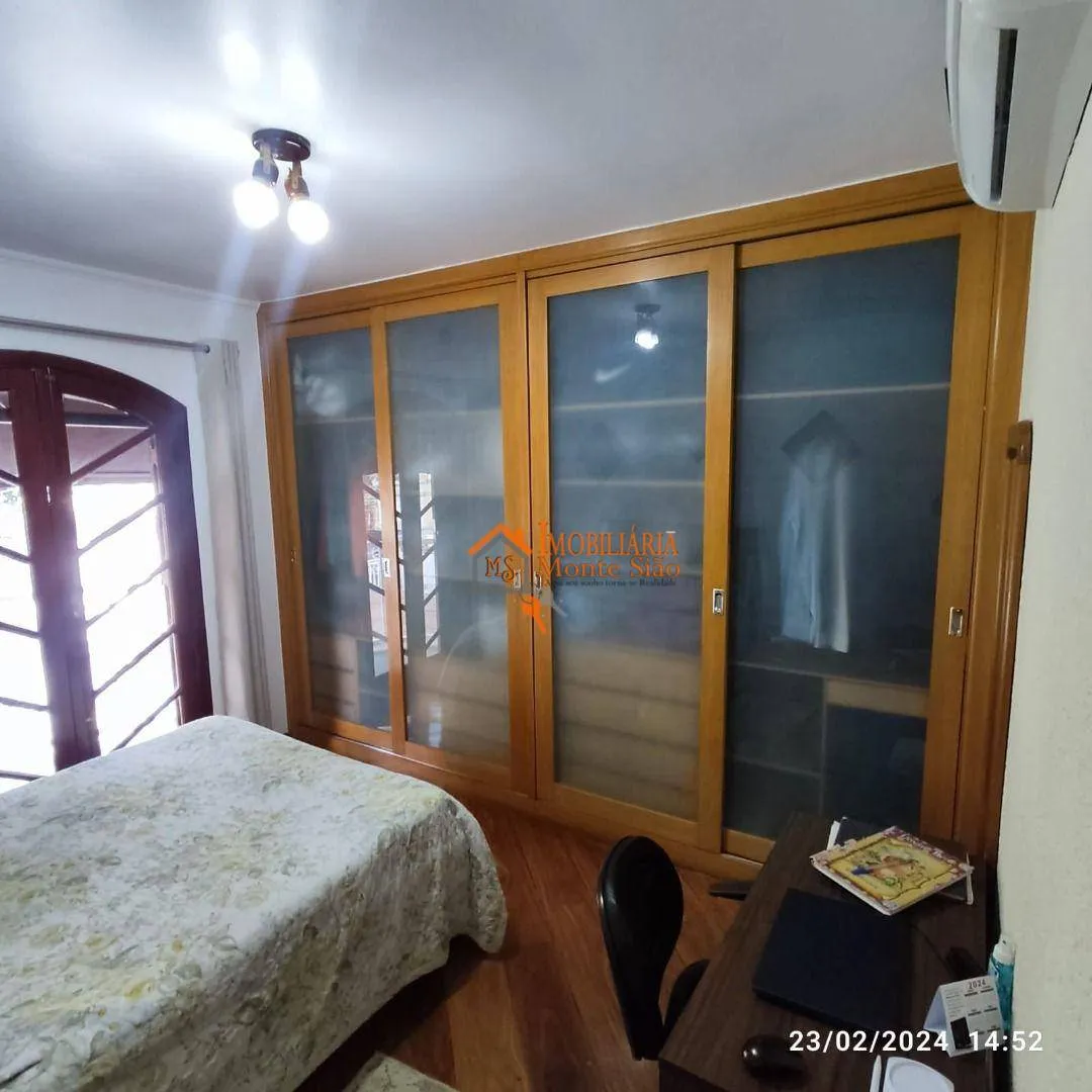 Imagem Sobrado com 3 dormitórios à venda, 198 m² por R$ 897.000,00 - Jardim Vila Galvão - Guarulhos/SP