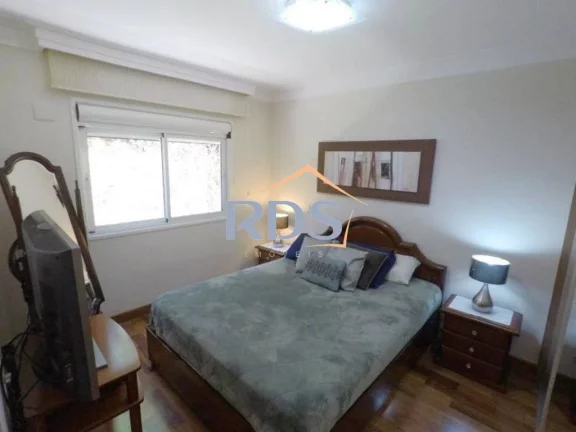 Imagem Vende um luxuoso e confortável apartamento Garden duplex com 540m² de área útil, no piso superior tem 3 suítes