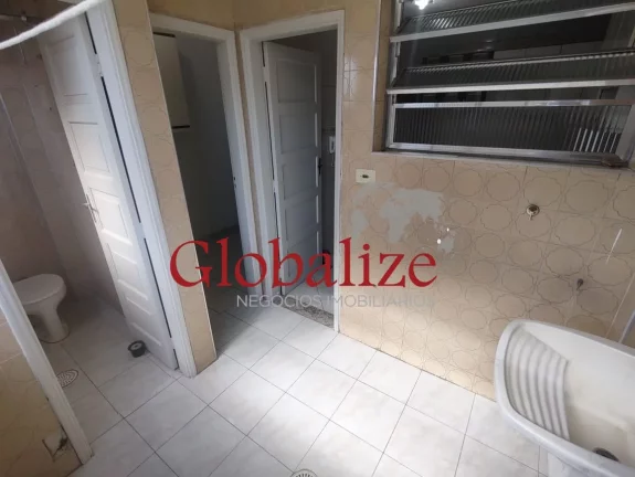 Imagem APARTAMENTO DE 2 DORMITÓRIOS COM DEPENDÊNCIA COMPLETA DE EMPREGADA NO BAIRRO DO EMBARÉ EM SANTOS (SP) POR R$.470.000,00