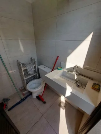 Imagem CASA TÉRREA - 3 DORM COM 1 SUÍTE - RESIDENCIAL JARDIM DOS LÍRIOS - PAULÍNIA