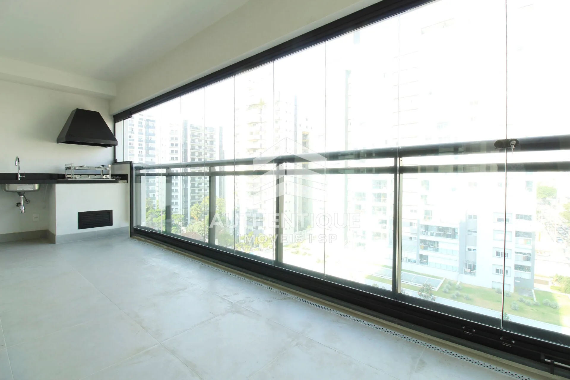 Imagem 1300 Jurupis Moema - Apartamento à venda em São Paulo/SP