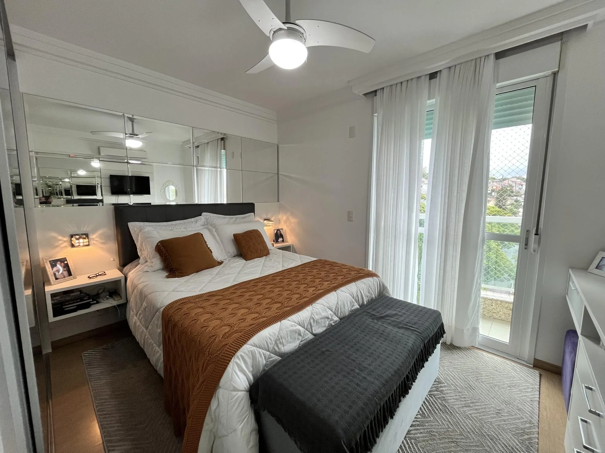 Imagem Excelente apartamento de 3 dormitórios, suíte, 2 vagas, no Bairro Boa Vista.