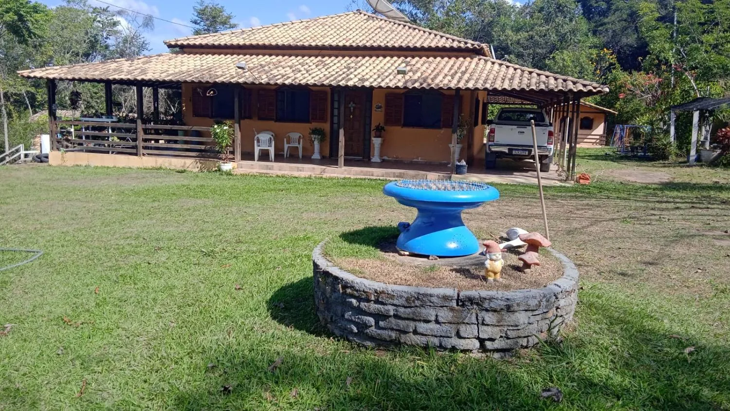 Imagem Vendo um excelente sítio em Carmo do Cajuru /MG , com 90.000 m² de área,