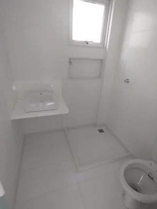 Imagem Casa a venda na praia do Morro Guarapari-ES Casa duplex composta por 3 suítes sendo uma Suite master com Closet e 2 vagas de garagem