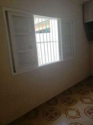 Imagem Sobrado com 4 Quartos para Alugar, 260 m² em Vila Nivi - São Paulo