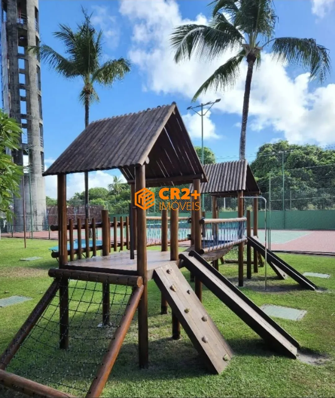 Imagem VENDO NANNAI RESIDENCE - MURO ALTO PORTEIRA FECHADA Duplex com 50 m²