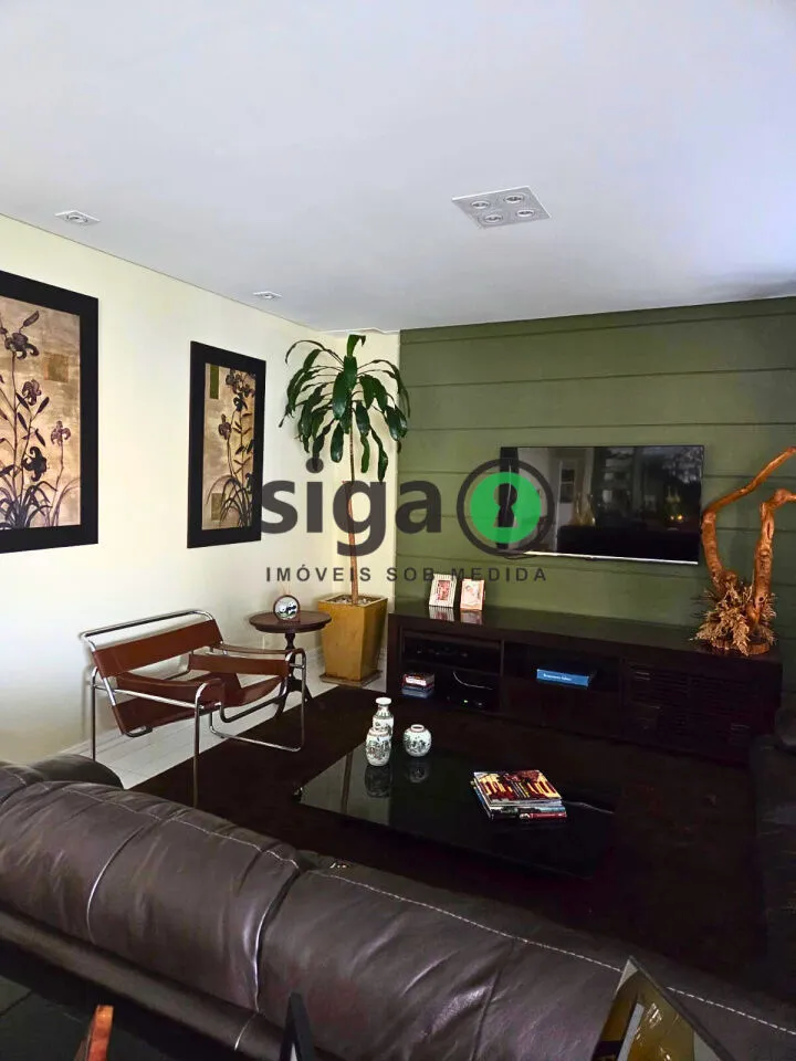 Imagem Apartamento com 211m2, 3 dormitórios e 3 vagas à venda no Panamby