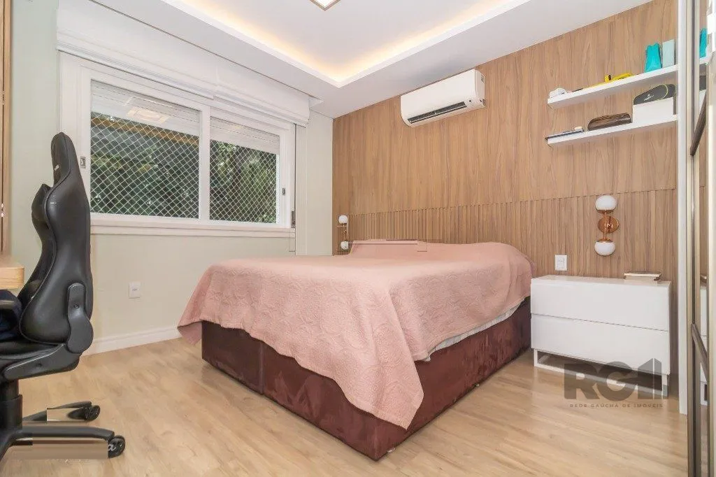 Imagem Vende-se belo apartamento a 2 quadras do Parcão, 3 quartos com suíte e vaga coberta - 110m² - Auxiliadora