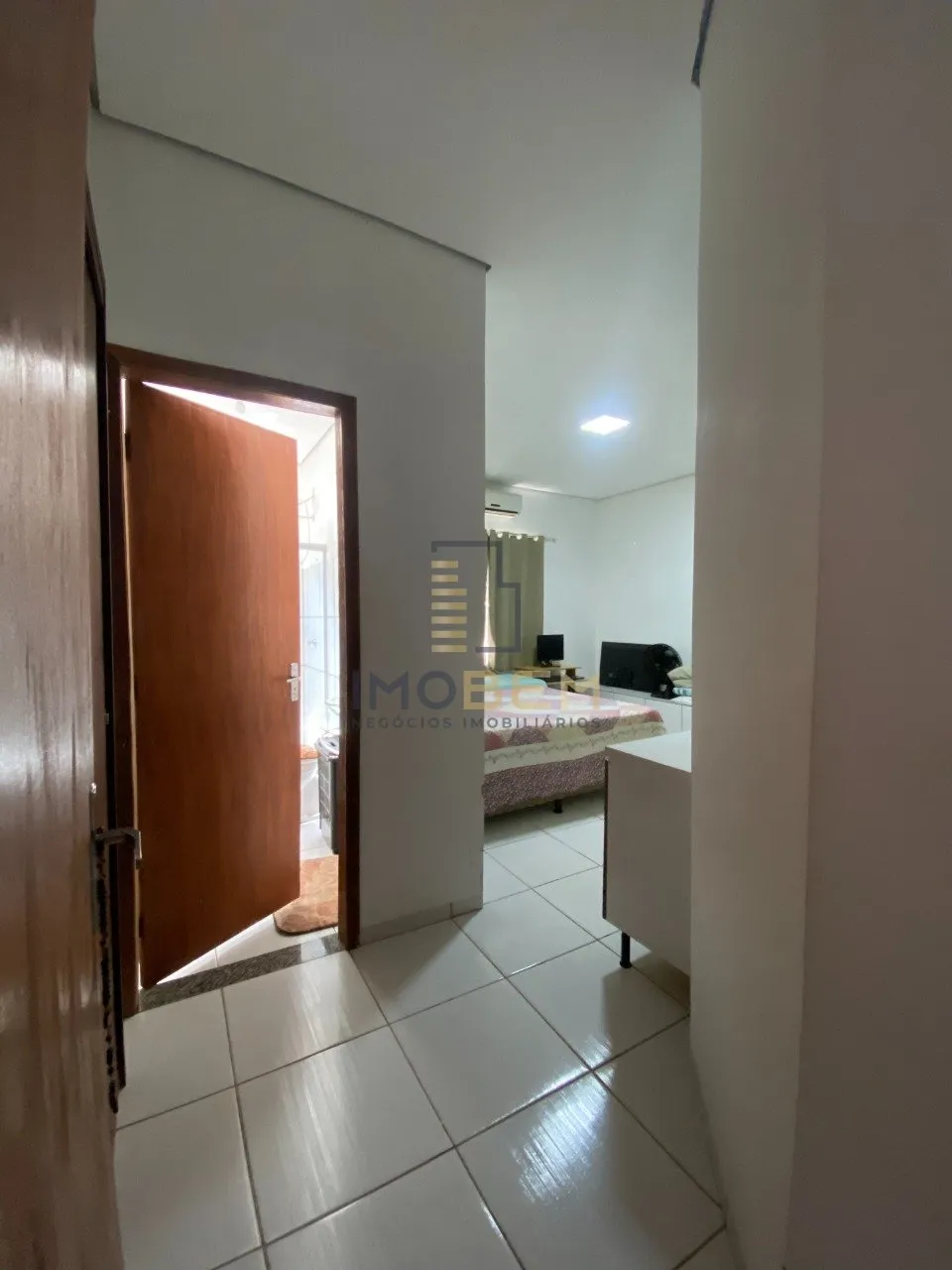 Imagem Oportunidade incrível de adquirir uma casa no Jardim Itália II, em Sinop. 

Com uma área total de...