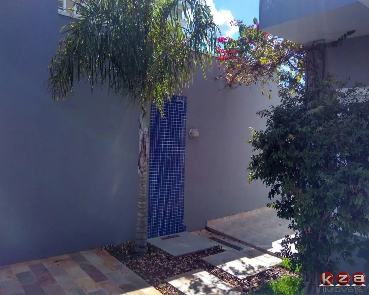 Imagem Magnífica casa em condomínio à venda em Valinhos-SP, no Condomínio Residencial Querencia: 4 quartos, 4 suítes, 3 salas, 8 banheiros, 4 vagas de garagem, 395m².