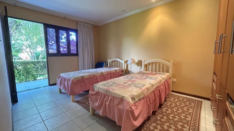 Imagem Vendo Casa no condomínio Country Aldeia!