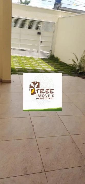 Imagem VENDA DE SOBRADO NO SCAFFID II, EM ITAQUAQUECETUBA/SP, 150m² com 2 suítes, salas amplas, cozinha planejada, quintal e 03 vagas. CONSULTE-NOS.