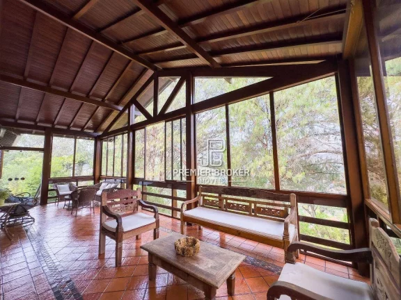 Imagem Casa à venda, 600 m² por R$ 2.900.000,00 - Albuquerque - Teresópolis/RJ